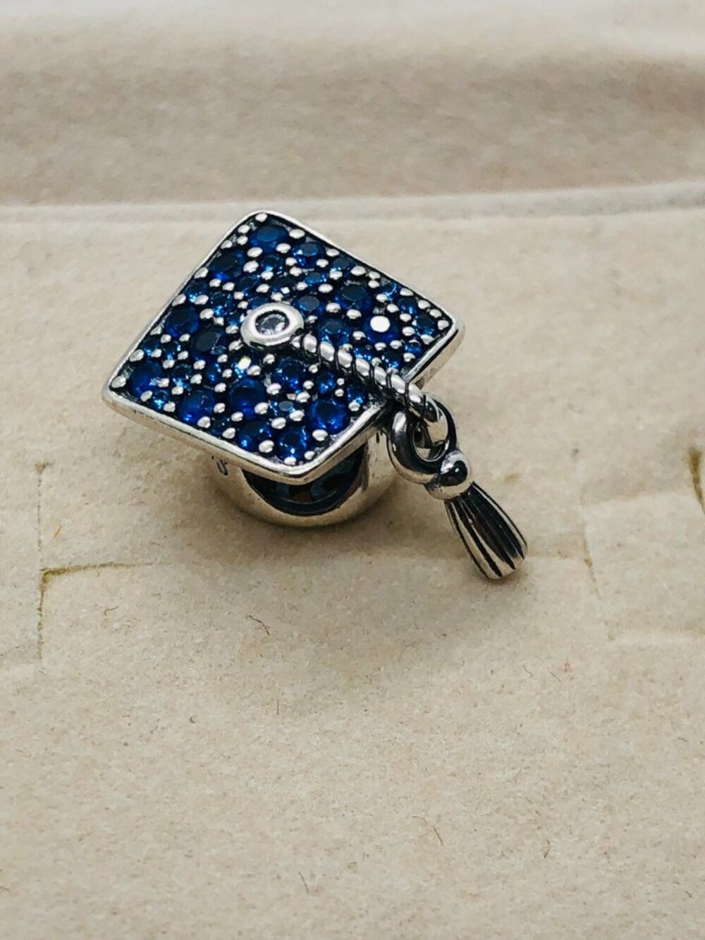 ✨🔥Pandora Blue Graduation Cap charm bead pendant